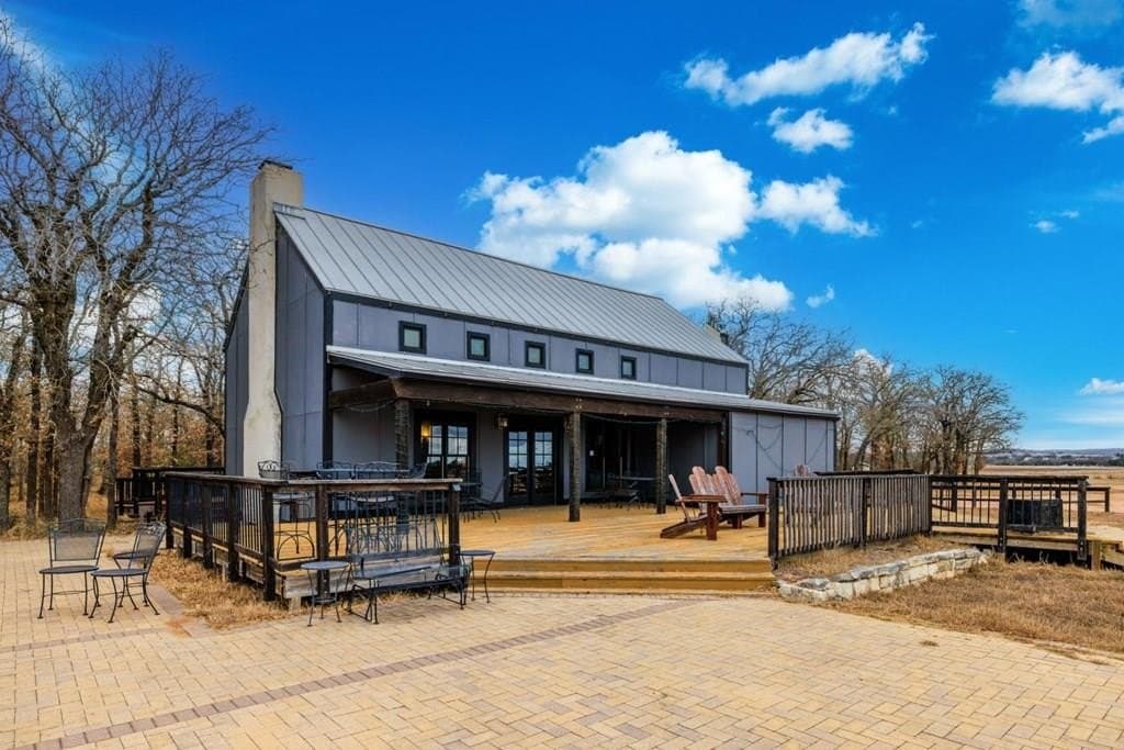 24.74 acres in Gillespie County