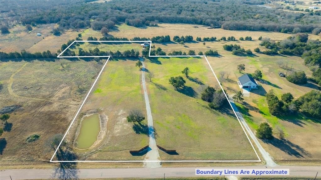 7 acres in Cooke County