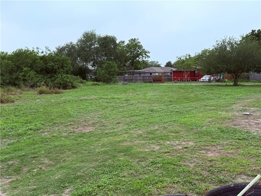 0.14 acres in Jim Wells County gallery image 2