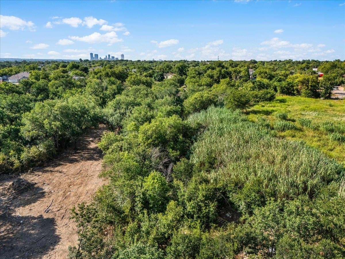 0.14 acres in Tarrant County - photo 9
