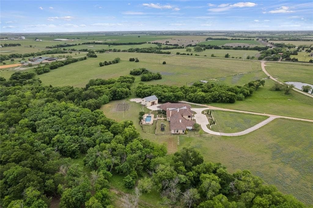 18.75 acres in Ellis County