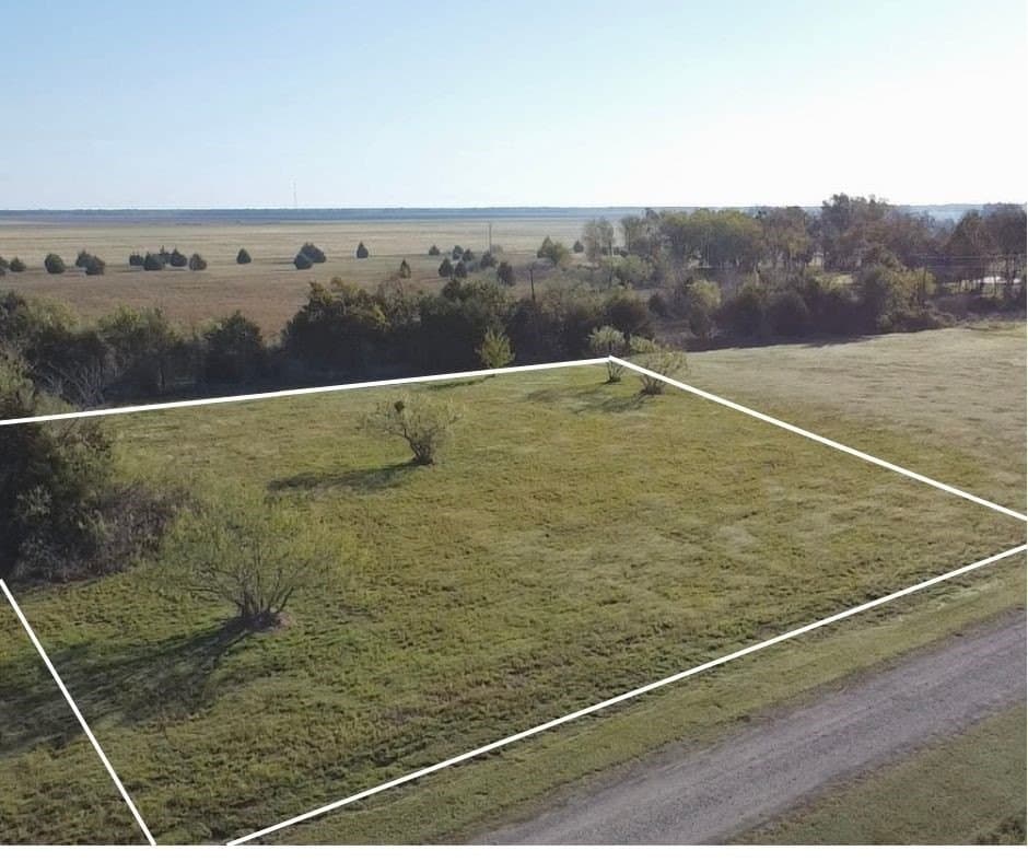 1 acres in Navarro County gallery image 3