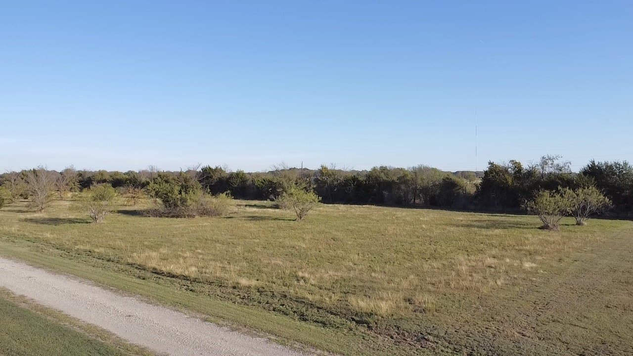 1 acres in Navarro County gallery image 4