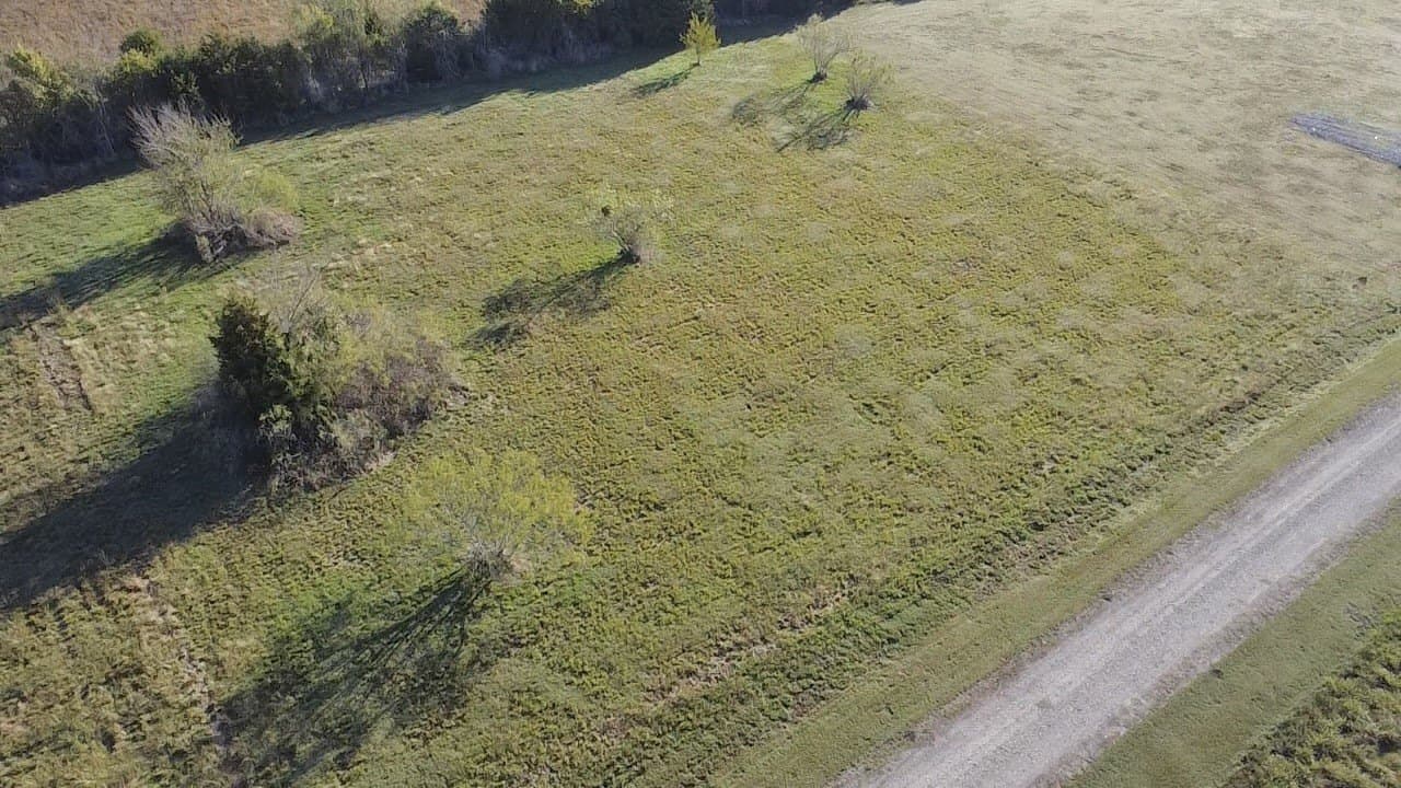 1 acres in Navarro County - photo 6
