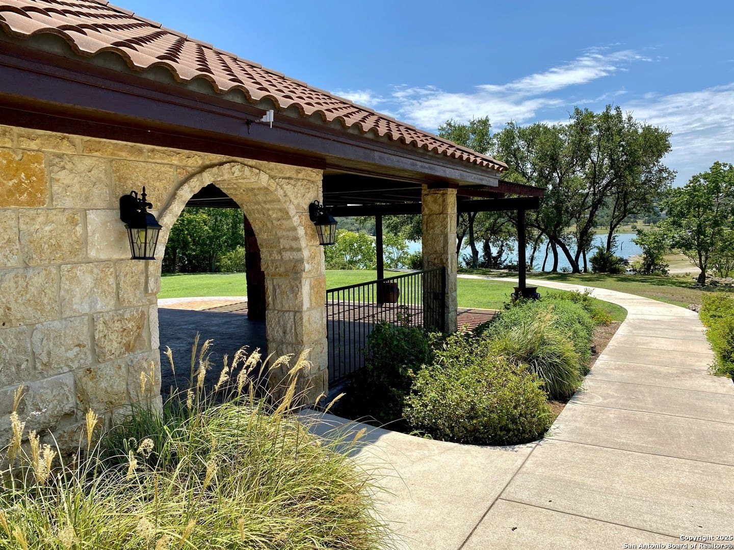1.21 acres in Comal County - photo 18