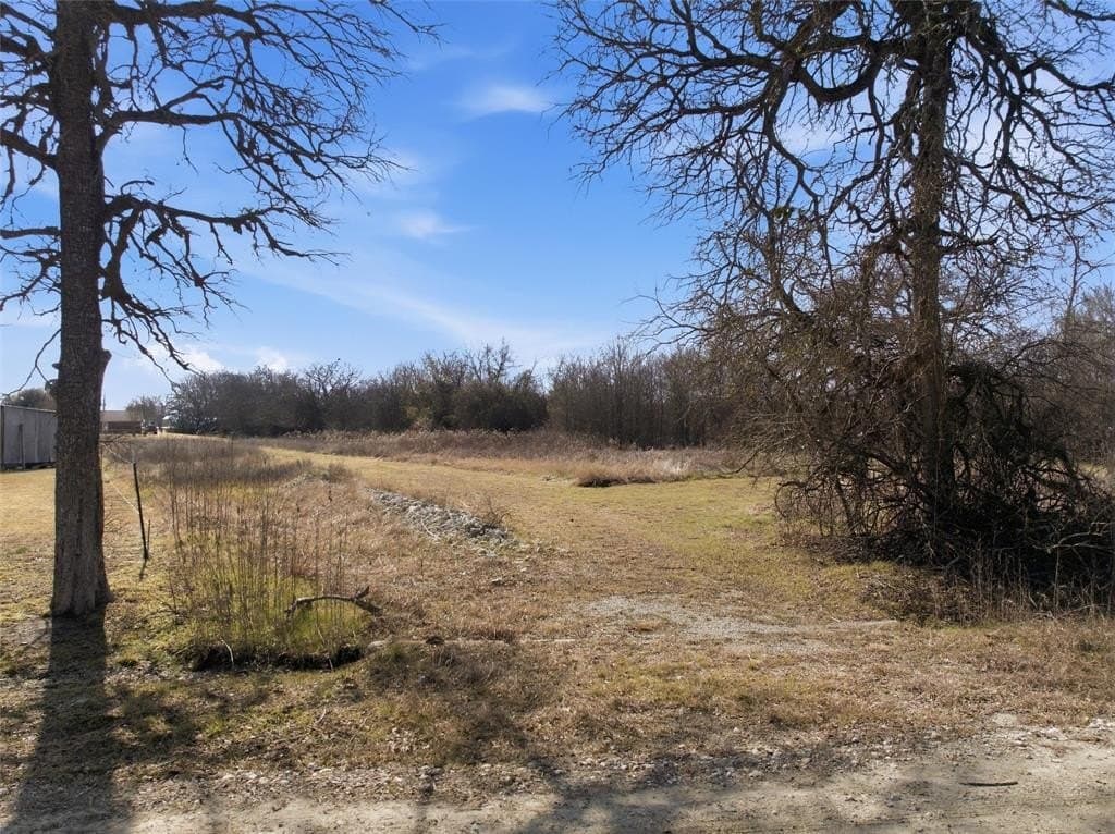 1.45 acres in Falls County gallery image 3