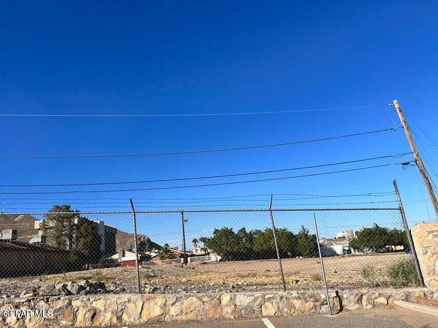 0.59 acres in El Paso County gallery image 4