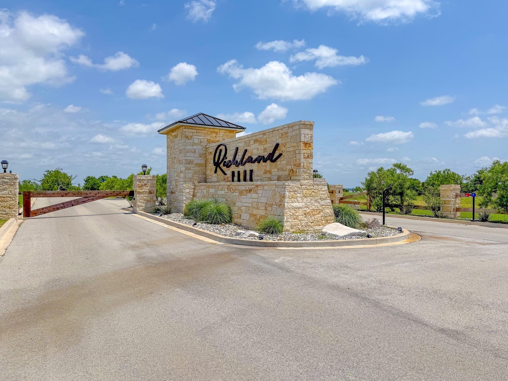 1.26 acres in Navarro County - photo 32