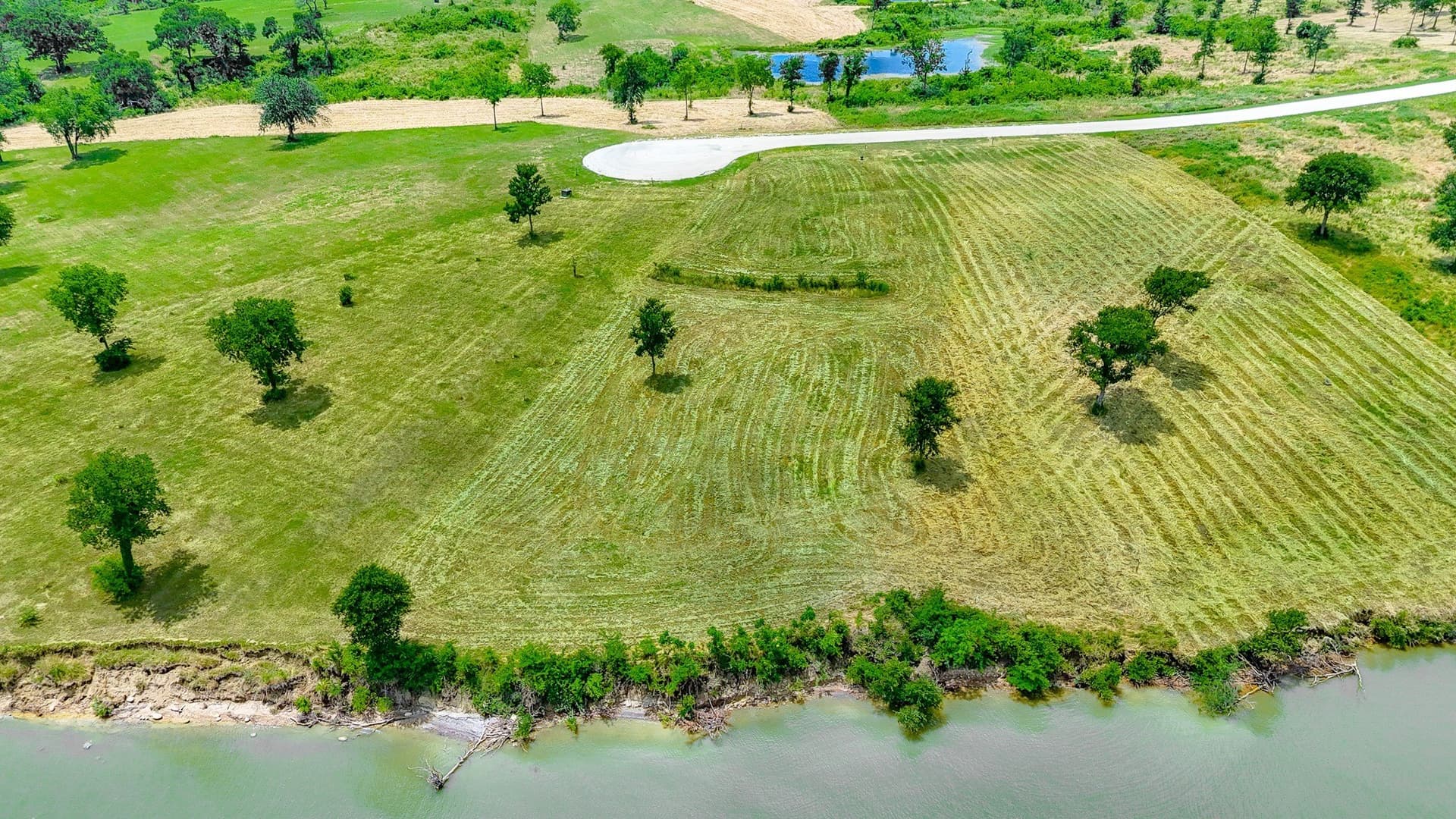 1.26 acres in Navarro County - photo 25