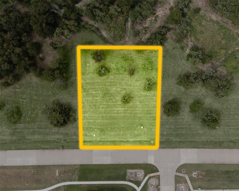2 acres in Ellis County gallery image 4