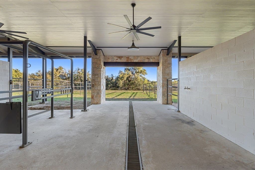43 acres in Travis County - photo 19