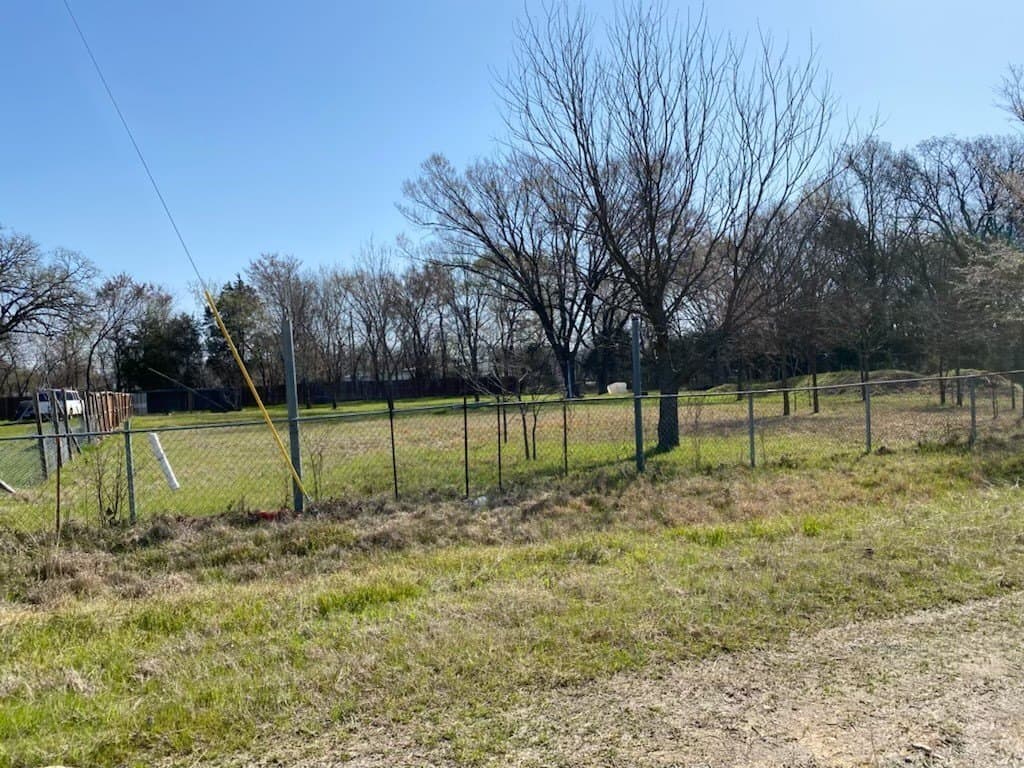 0.65 acres in Dallas County