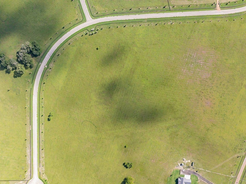 9.65 acres in Fayette County gallery image 2
