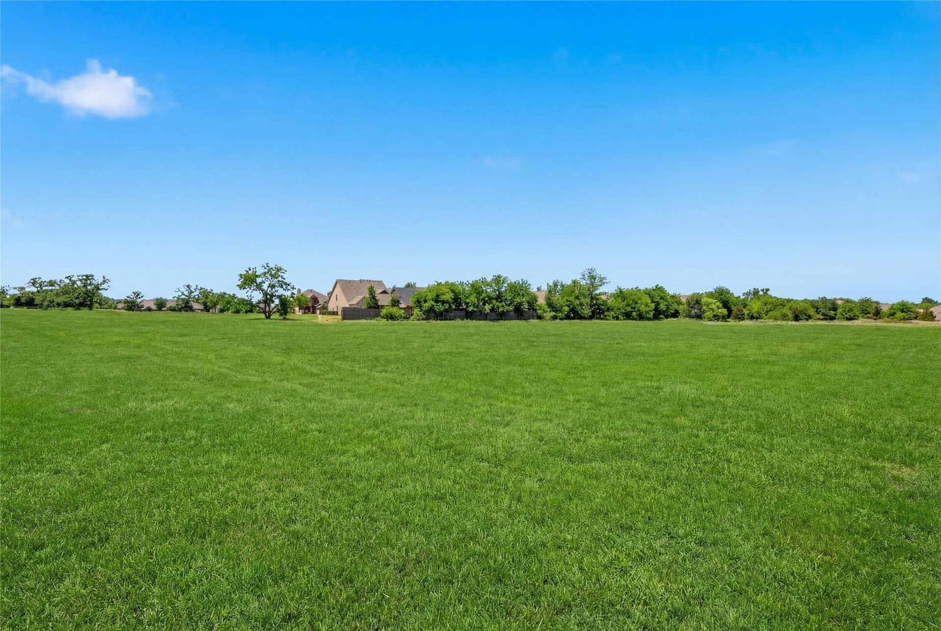 1 acres in Denton County gallery image 4