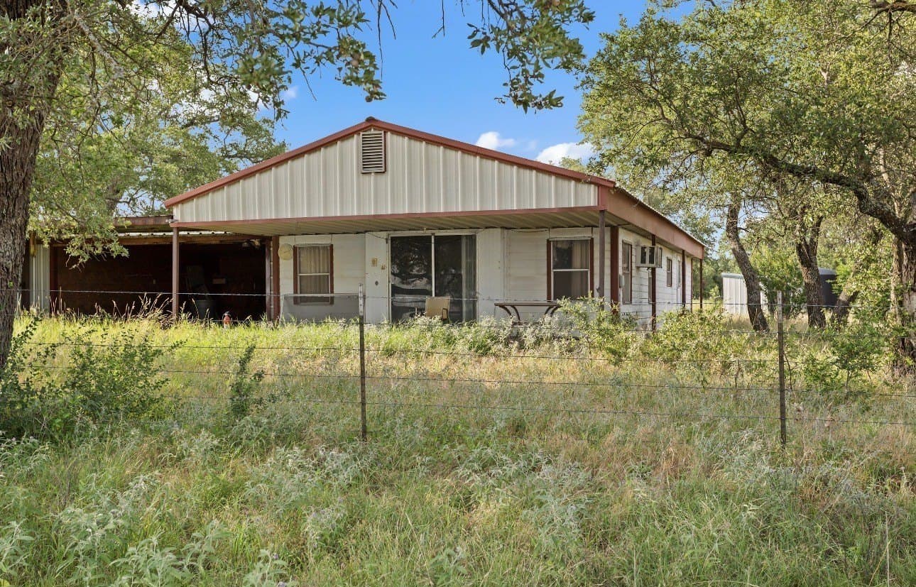 193.64 acres in Bosque County - photo 9