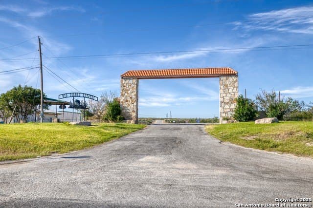 112.7 acres in Val Verde County gallery image 2