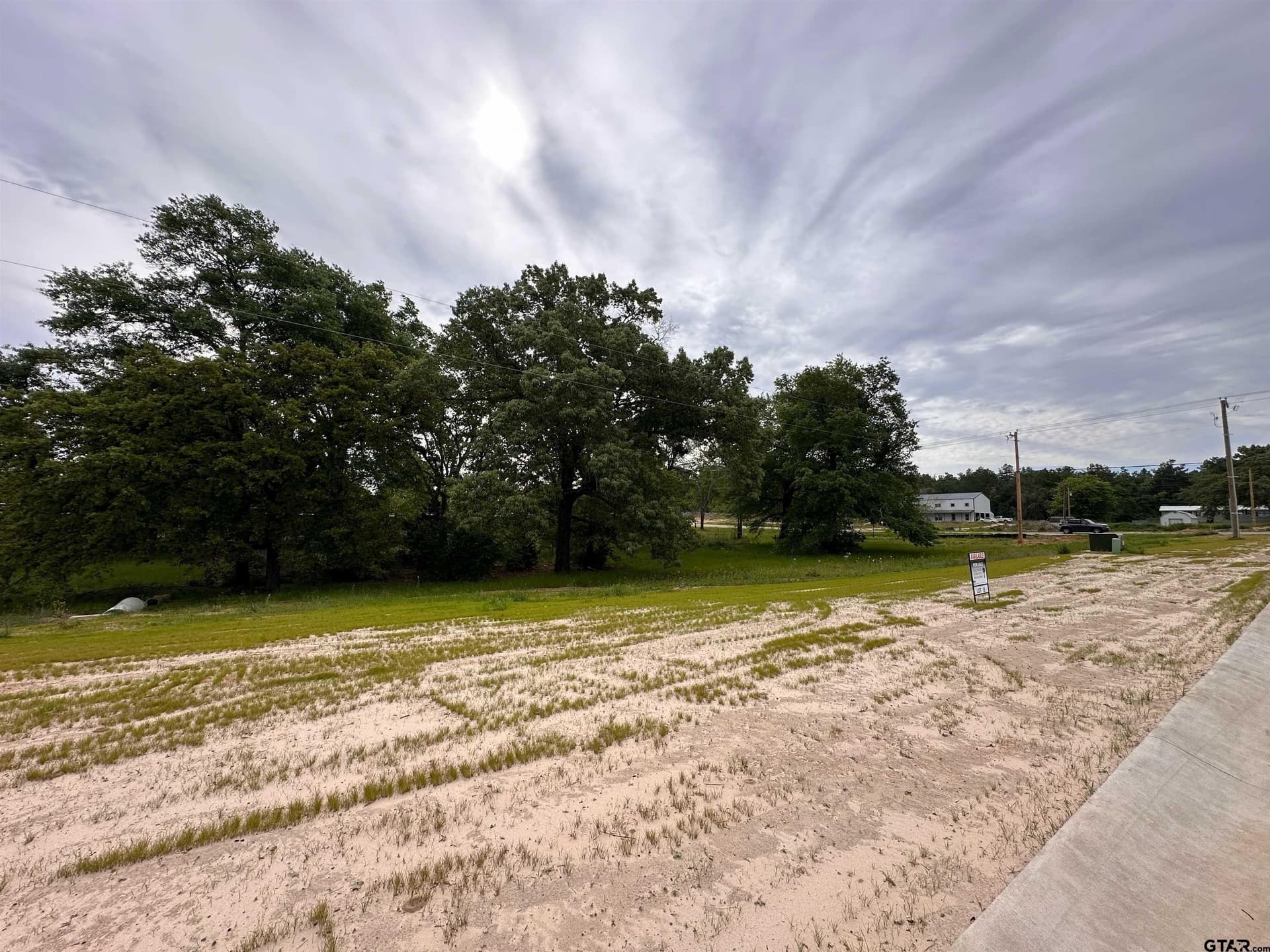 0.58 acres in Smith County - photo 3