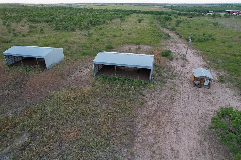 172.81 acres in Jones County gallery image 2