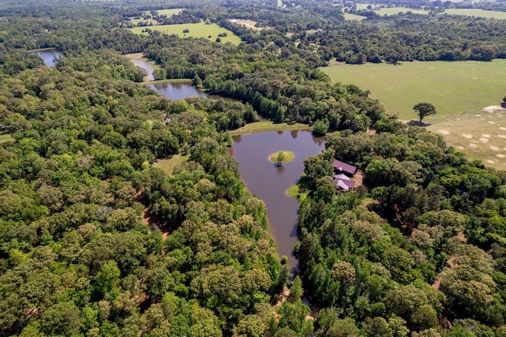 0.75 acres in ANDERSON County - photo 27