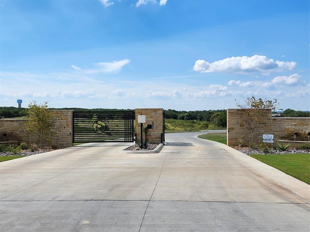 2.49 acres in Hood County