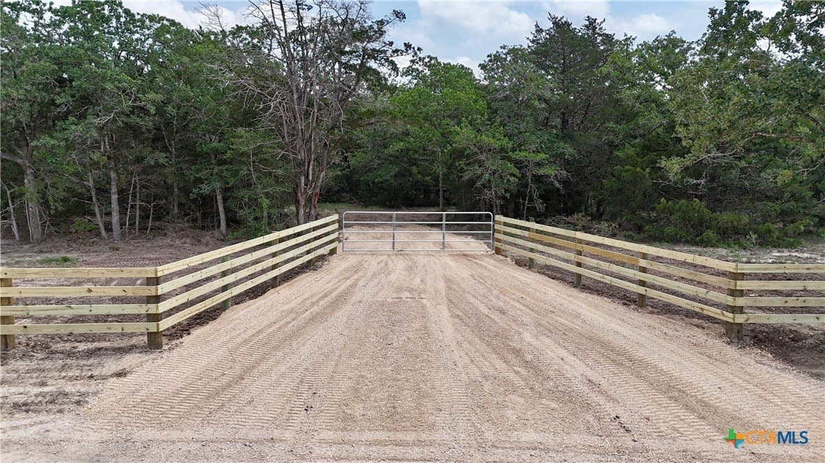 5.66 acres in Fayette County gallery image 3