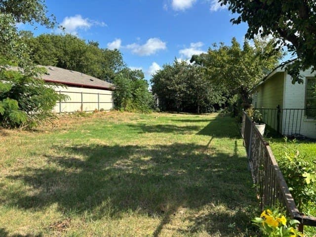 0.12 acres in Dallas County - photo 3