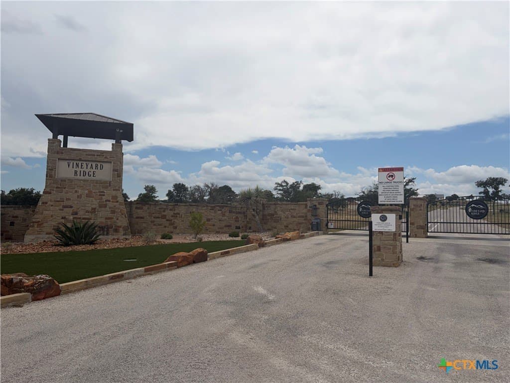 2.51 acres in Gillespie County - photo 10
