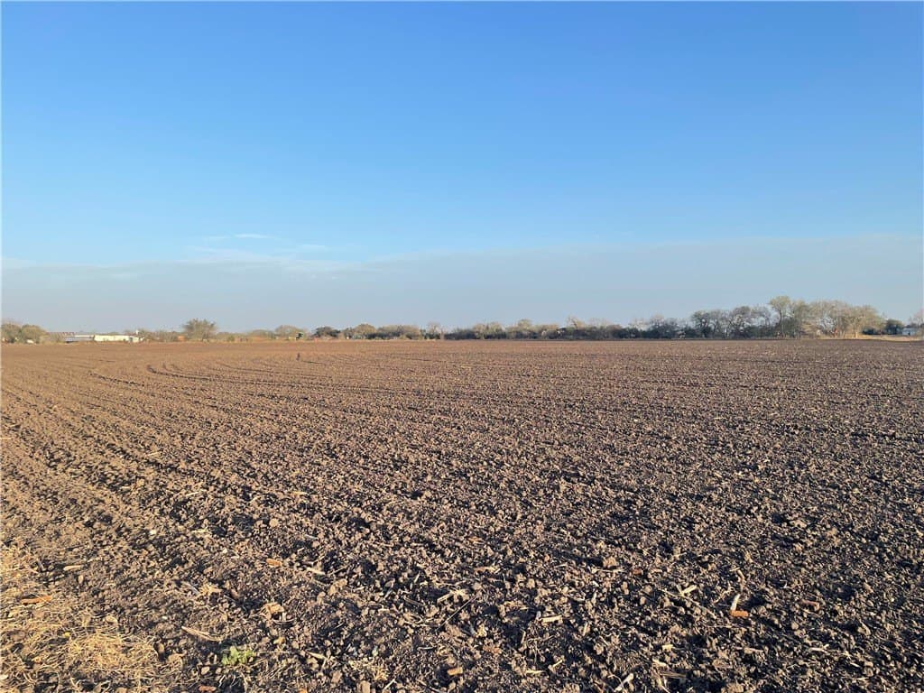 7.5 acres in San Patricio County