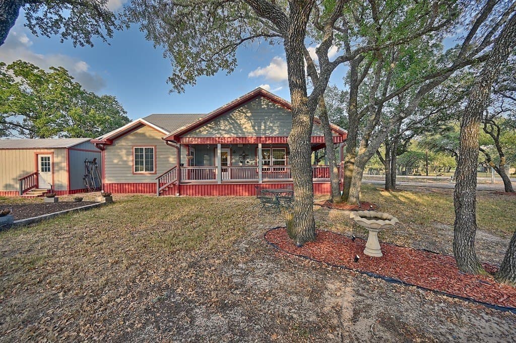 1.6 acres in Lee County