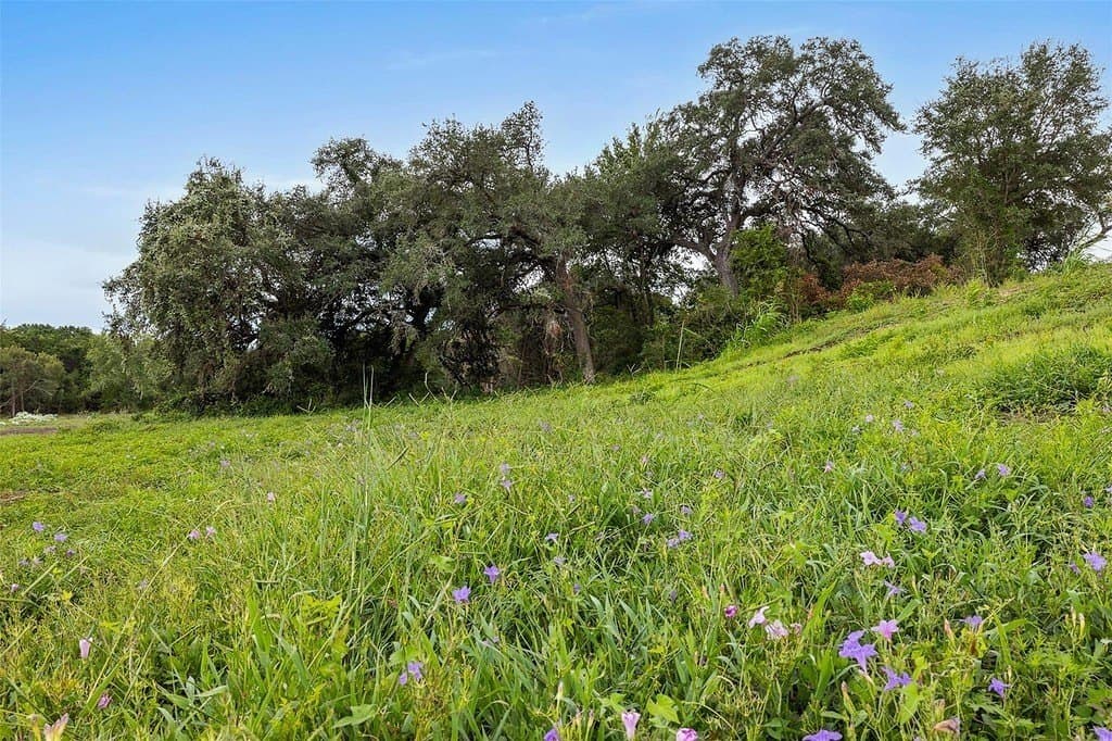 4.73 acres in Fayette County gallery image 3
