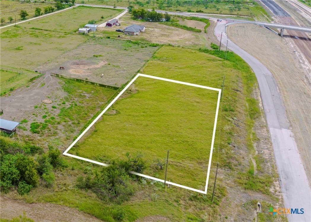 0.98 acres in Bell County - photo 7