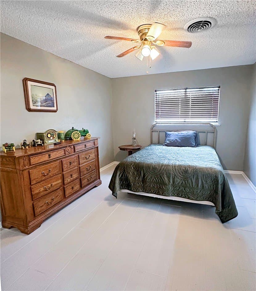10 acres in Bee County - photo 14