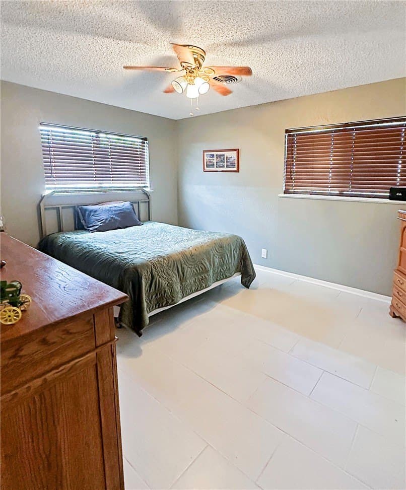 10 acres in Bee County - photo 13