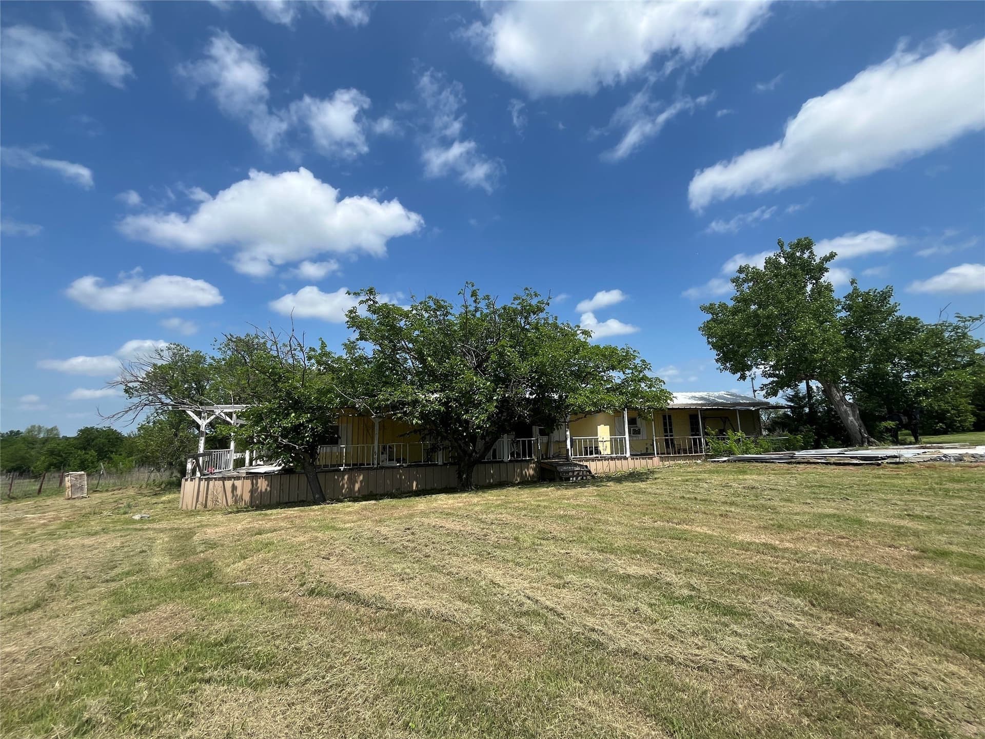 4.5 acres in Ellis County gallery image 3