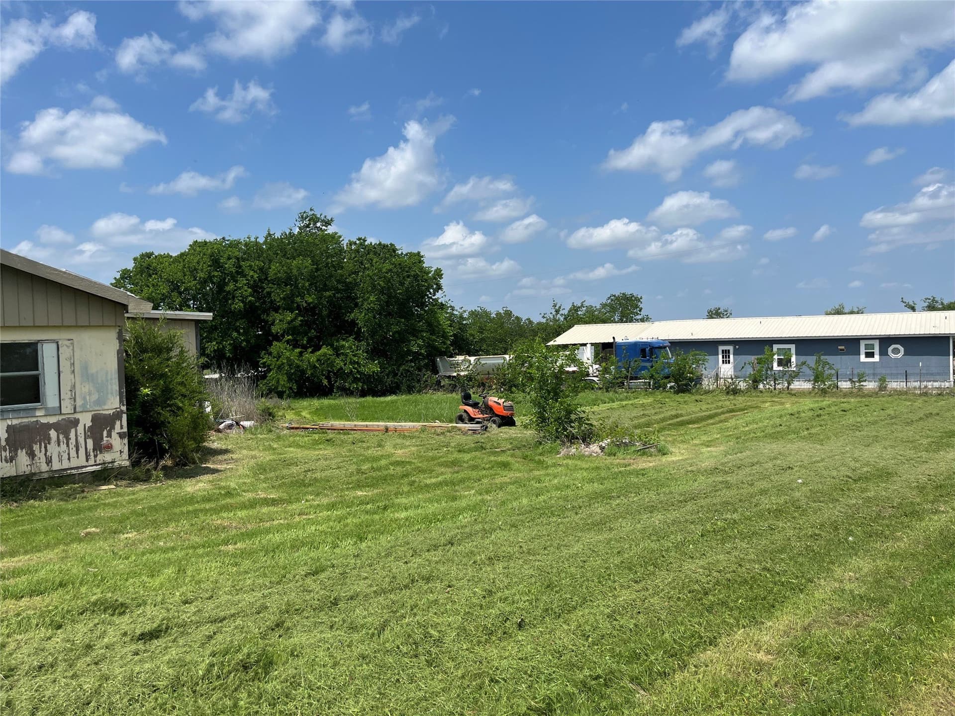 4.5 acres in Ellis County featured view