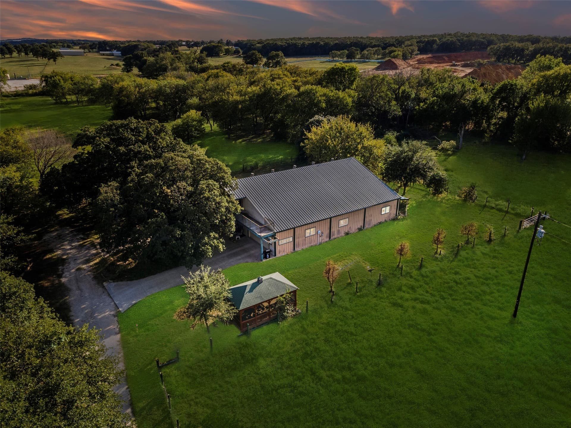 35.5 acres in Johnson County gallery image 3