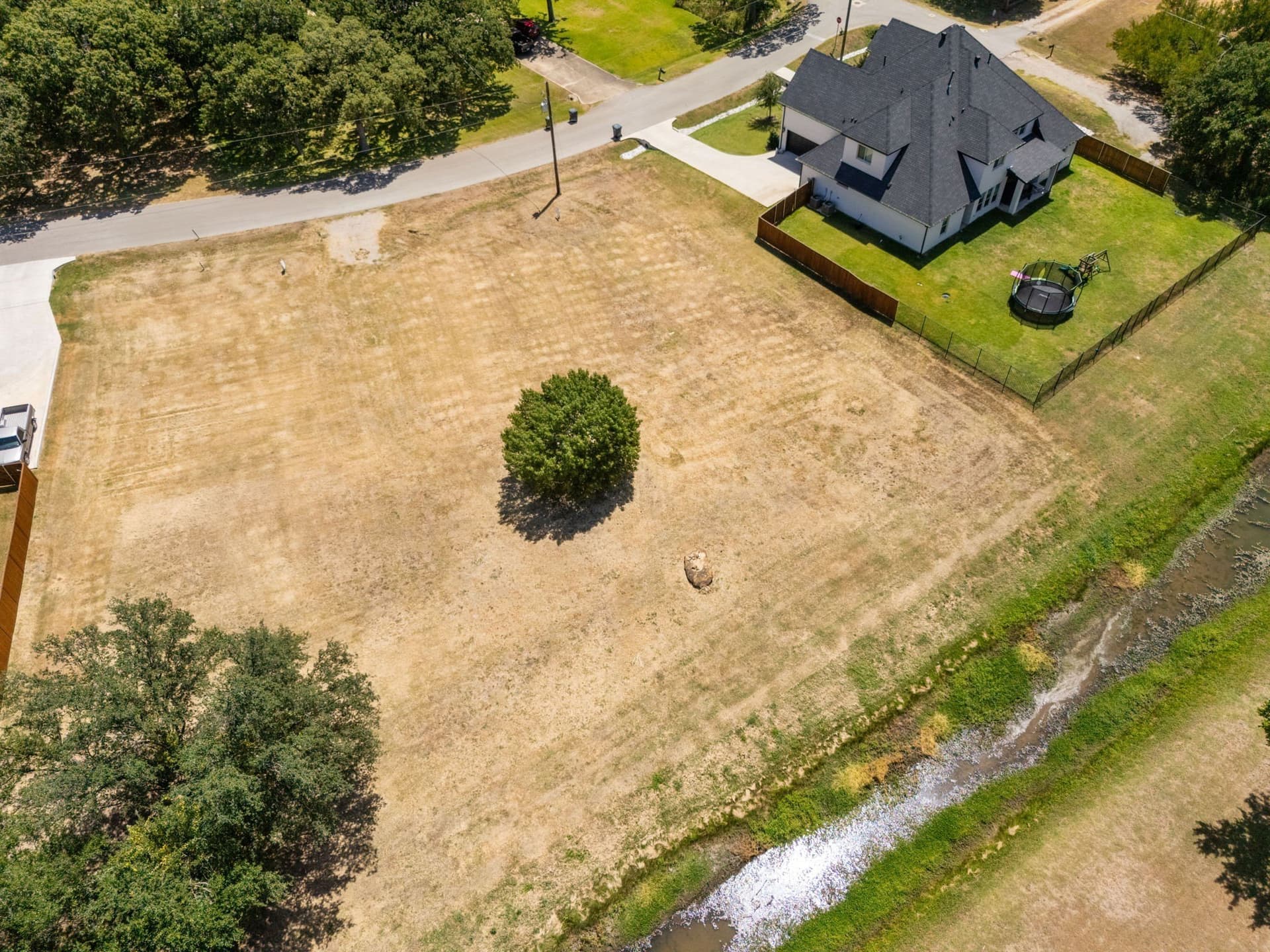 0.34 acres in Tarrant County - photo 4