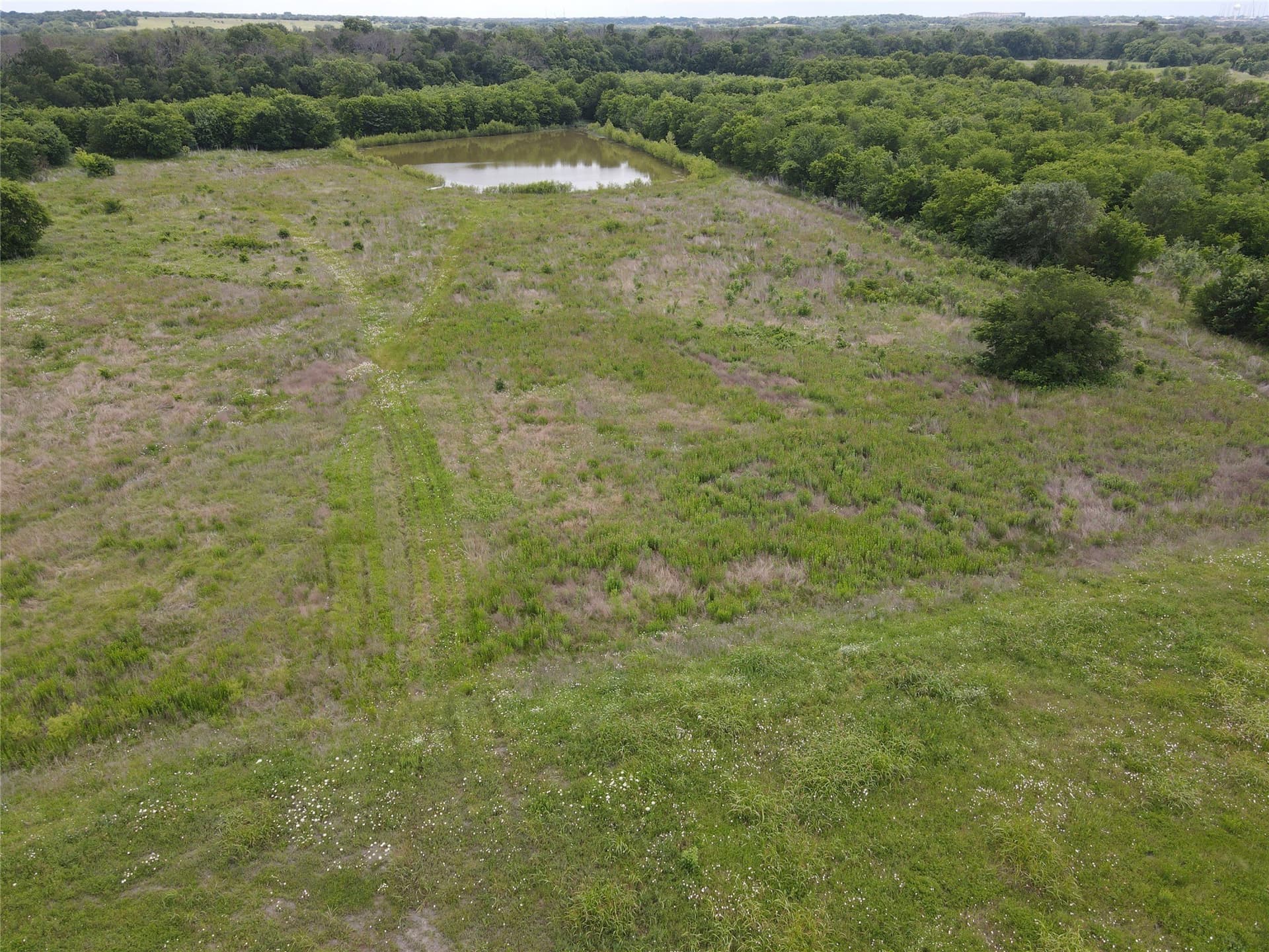1.91 acres in Kaufman County gallery image 2