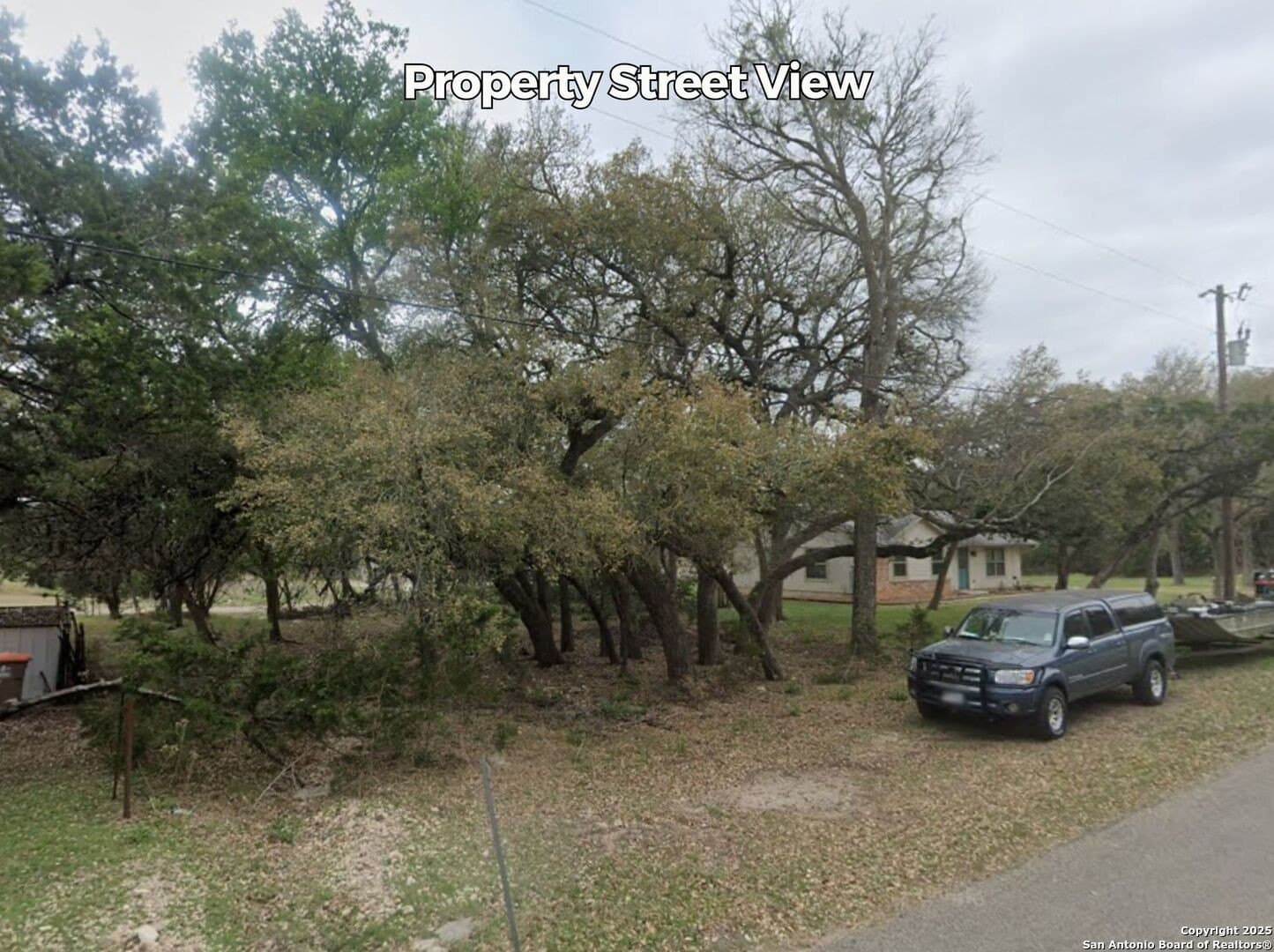 0.25 acres in Comal County - photo 9