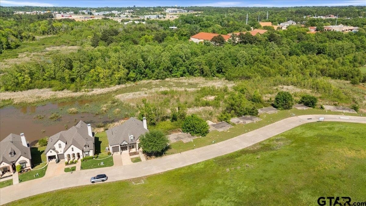 0.19 acres in Smith County - photo 9