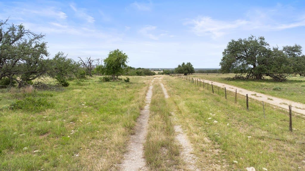 219.46 acres in Gillespie County - photo 6