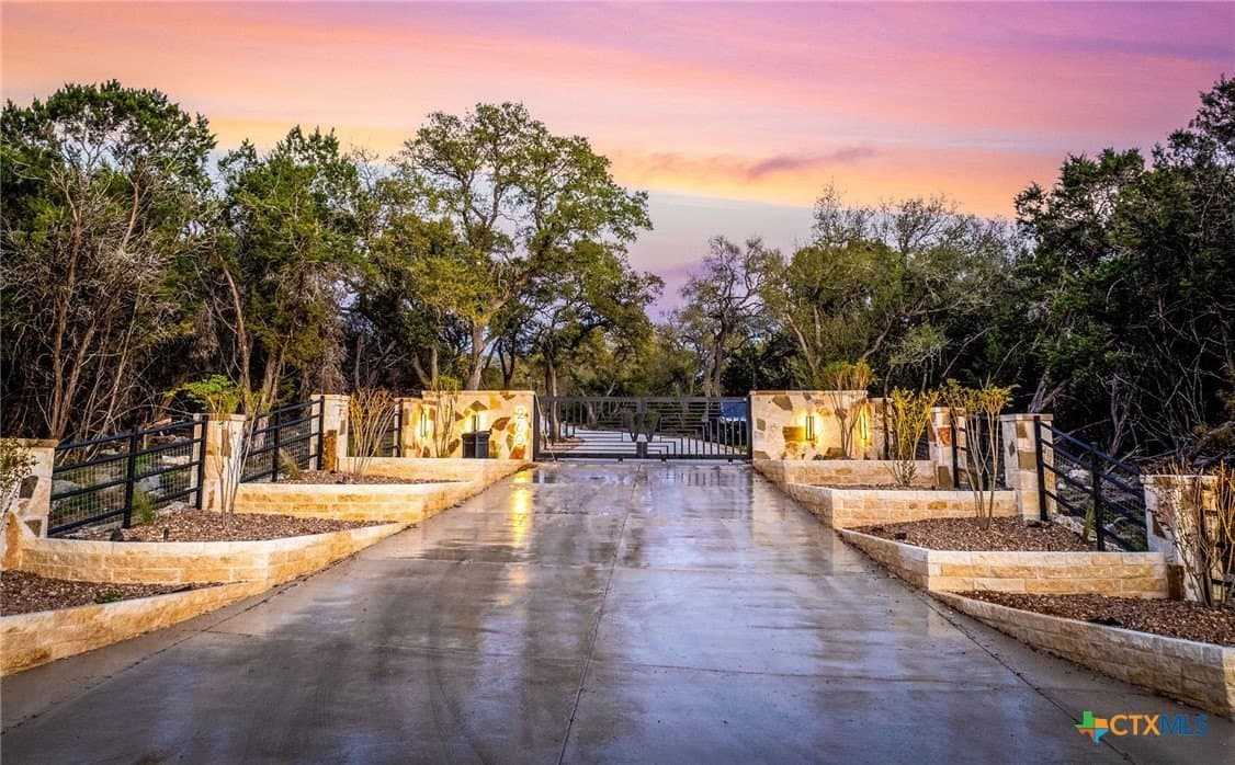 30.7 acres in Comal County gallery image 4