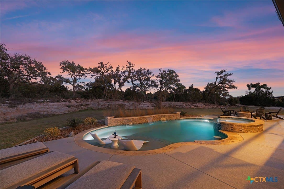 30.7 acres in Comal County gallery image 3