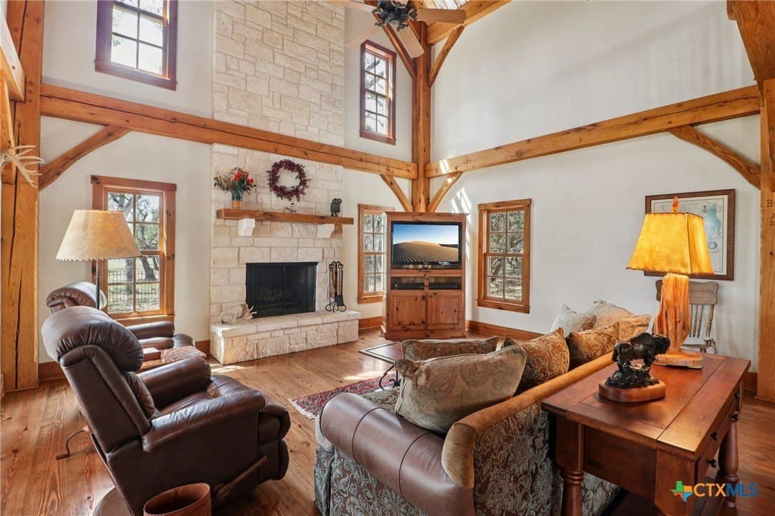 38 acres in Comal County gallery image 4