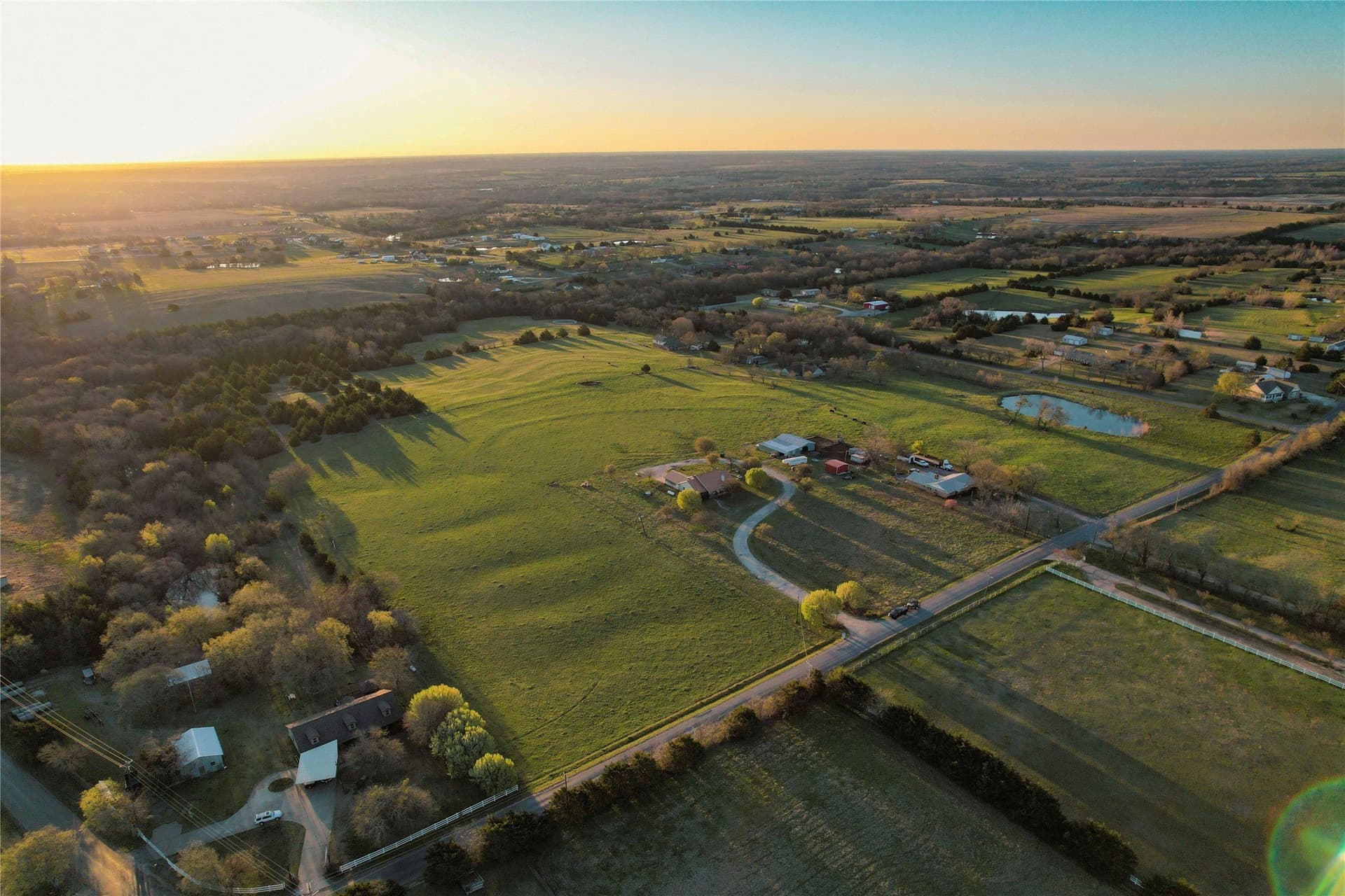 5.63 acres in Grayson County