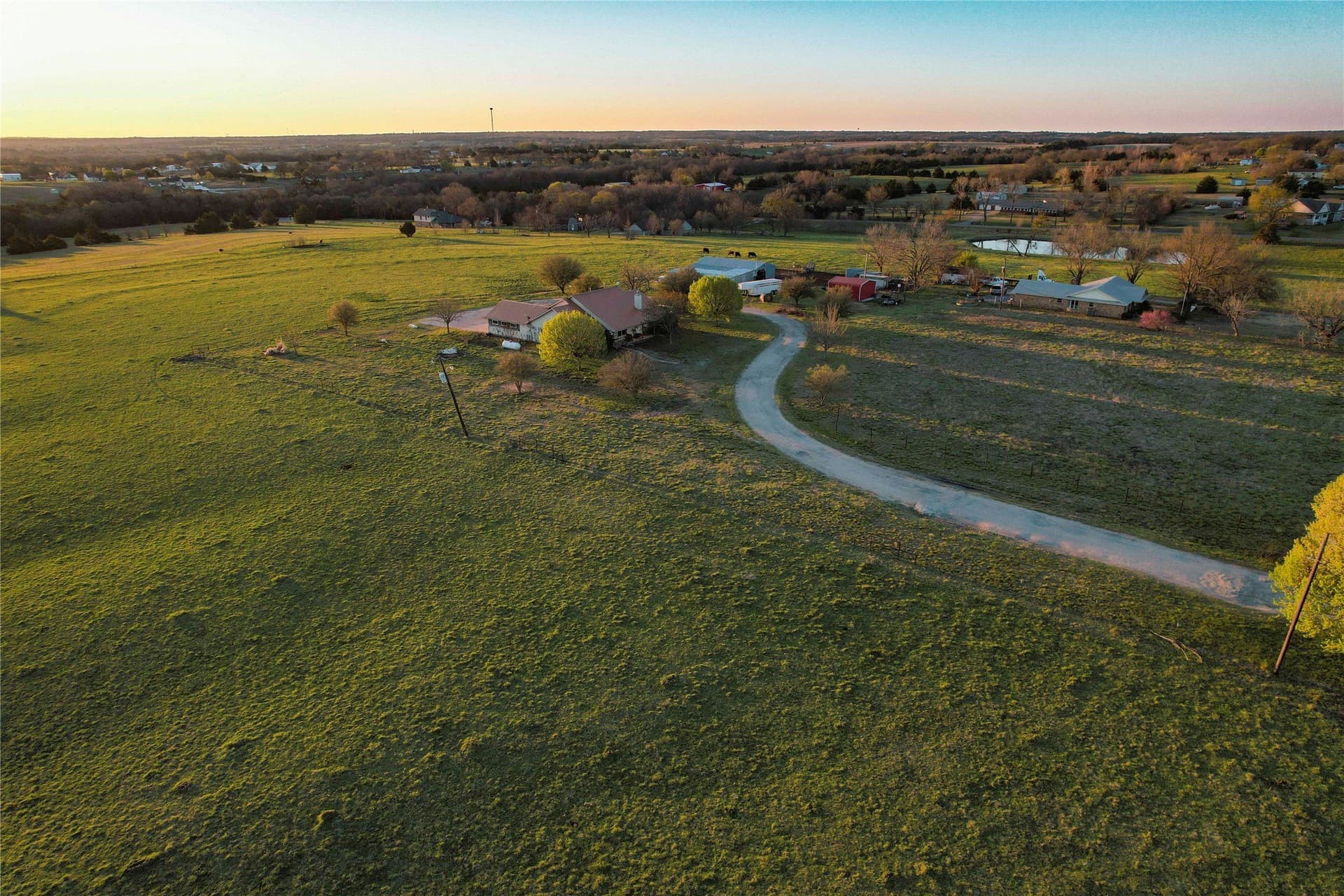 5.63 acres in Grayson County - photo 2