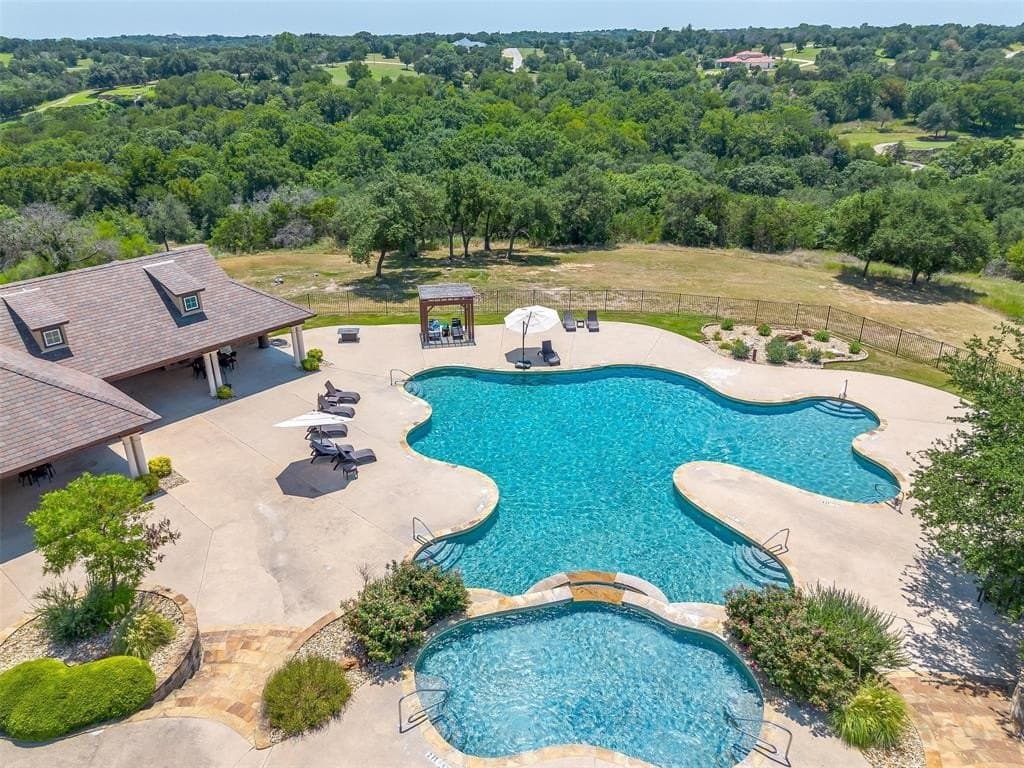 0.79 acres in Johnson County gallery image 2