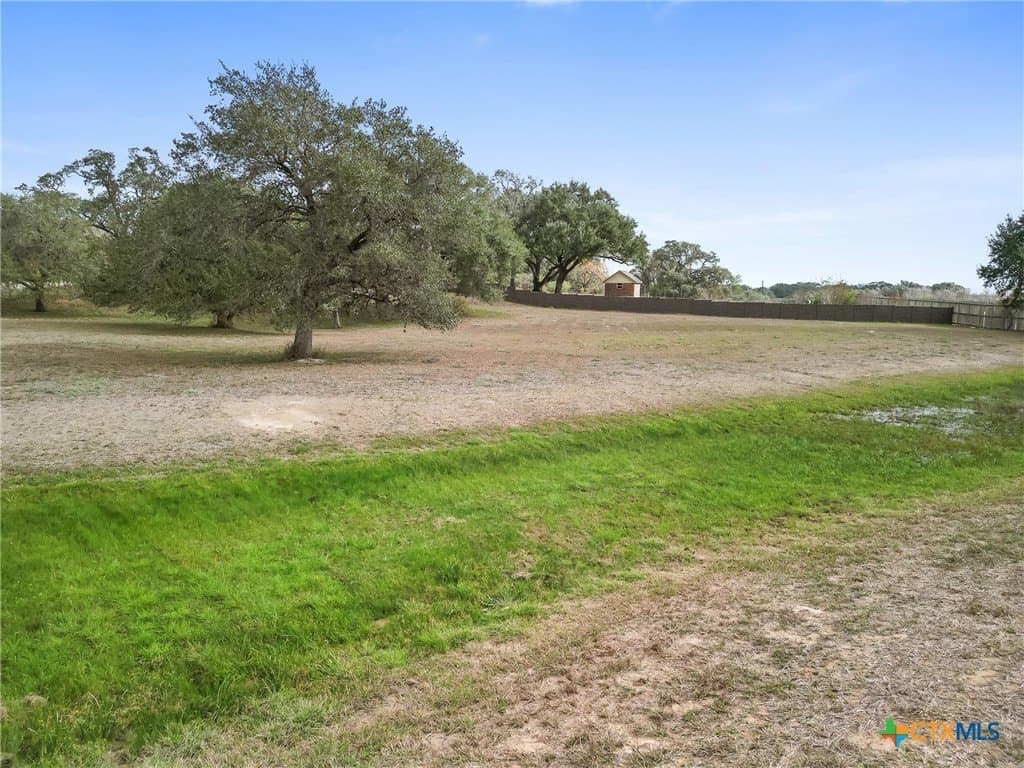 1.26 acres in DeWitt County - photo 15