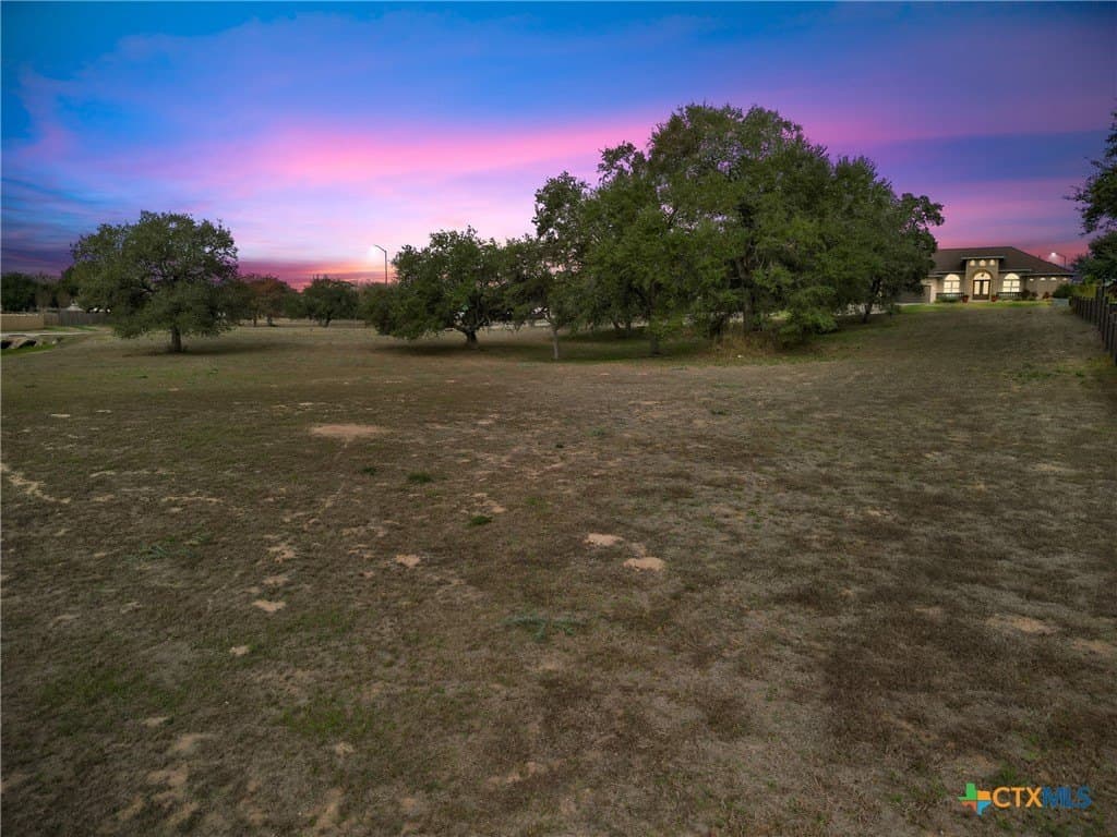 1.26 acres in DeWitt County gallery image 3