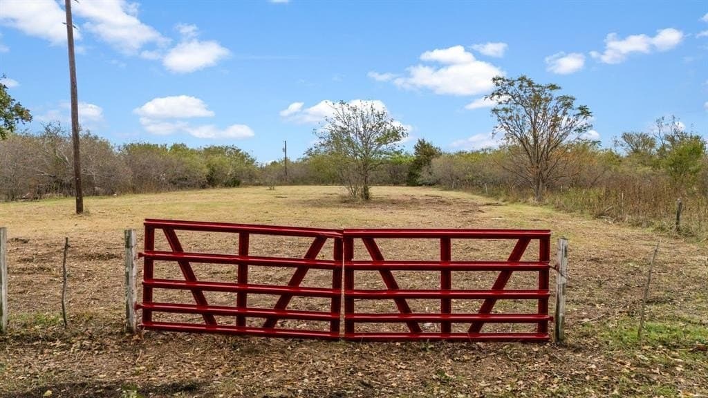 6.8 acres in McLennan County